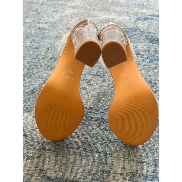 ZriEy Beige Clear Strappy Block Heel Sandal Size 6 - Picture 7 of 9